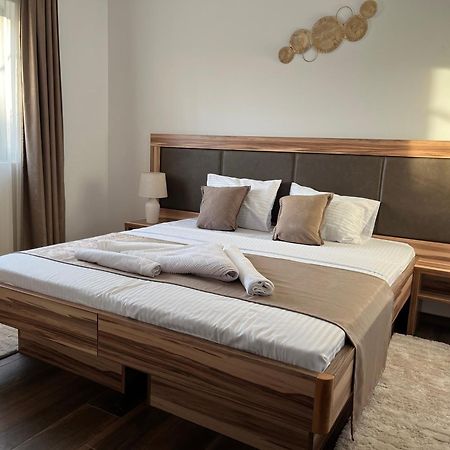 בלגרד Airport Sky Apartments Lux מראה חיצוני תמונה
