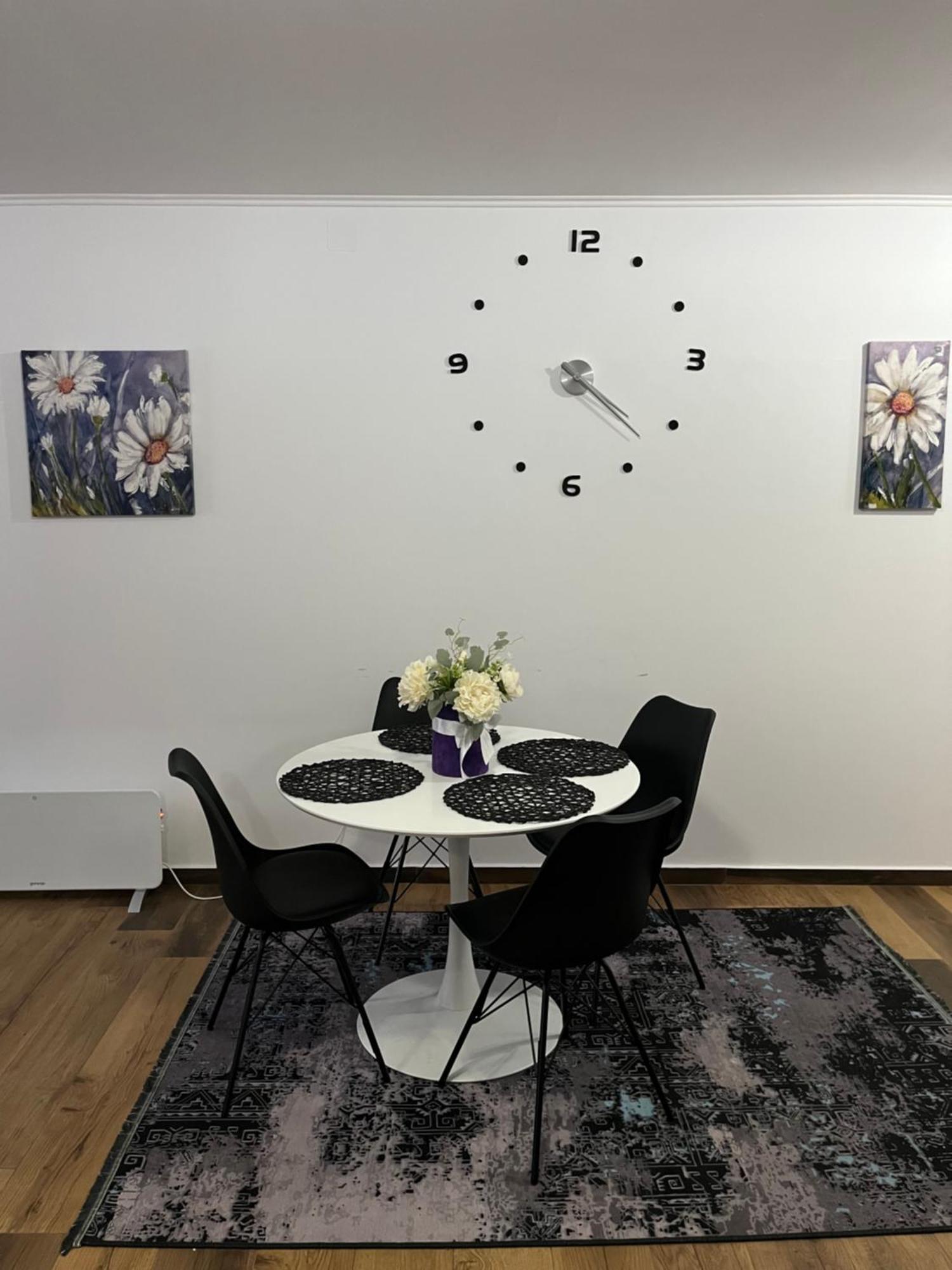 בלגרד Airport Sky Apartments Lux מראה חיצוני תמונה