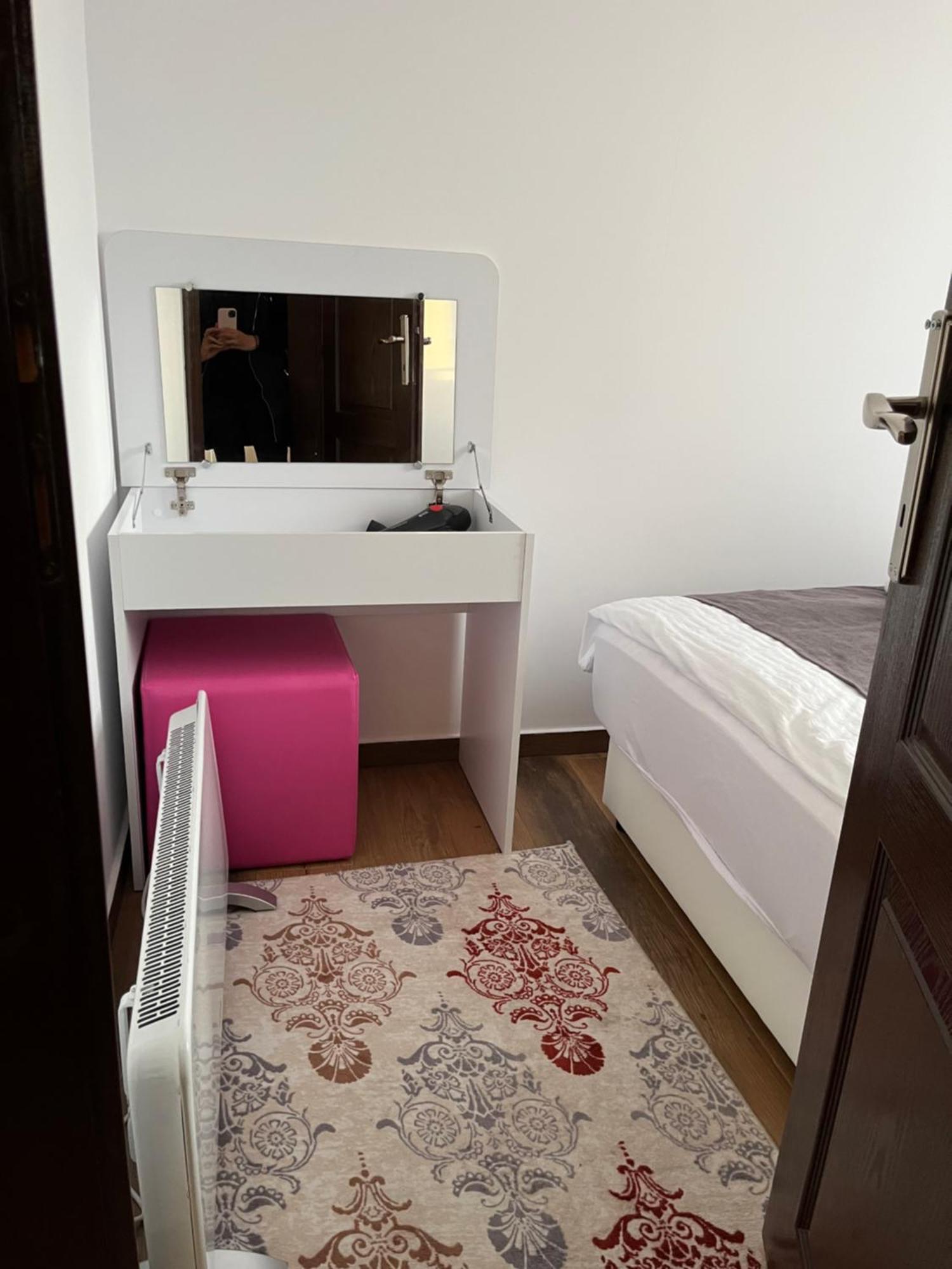 בלגרד Airport Sky Apartments Lux מראה חיצוני תמונה